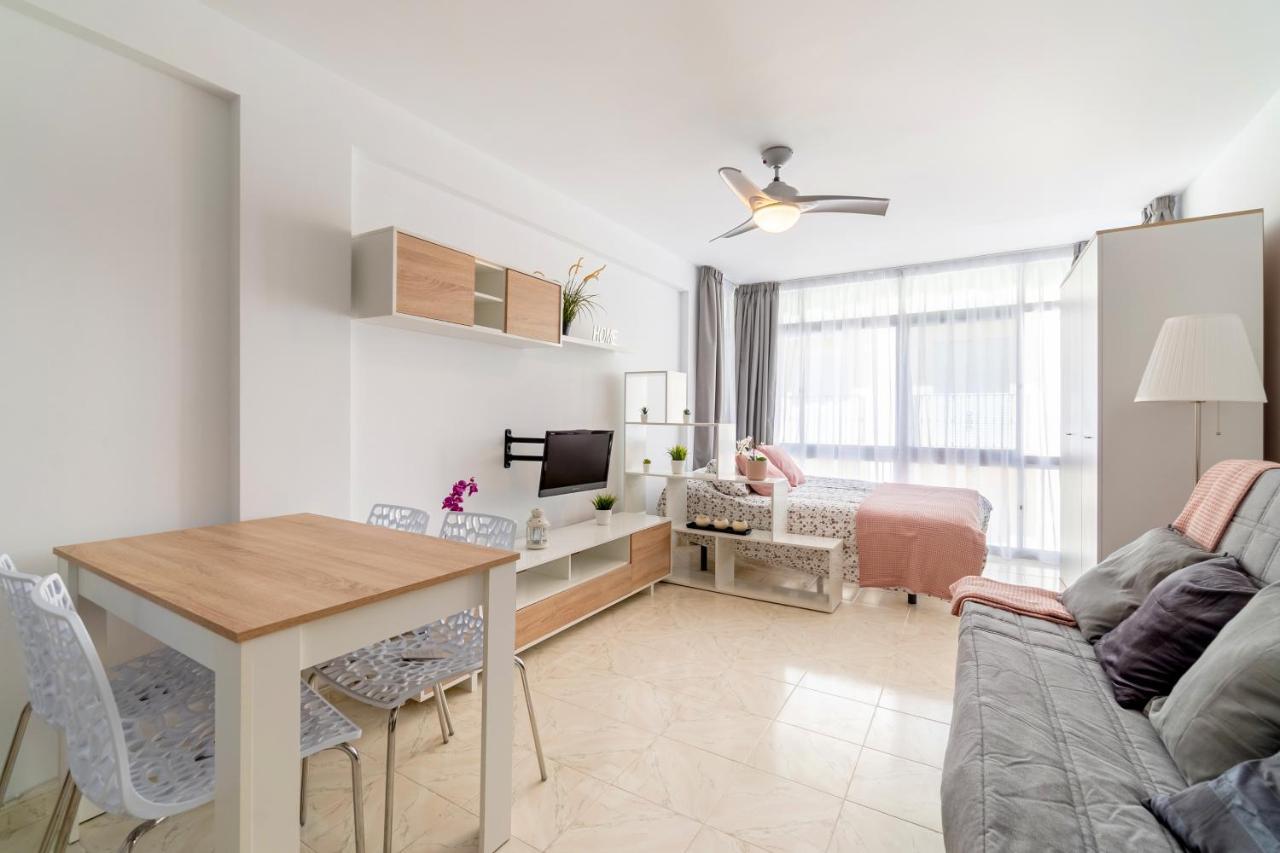 Lorna Apartment Фуeнхирола Екстериор снимка